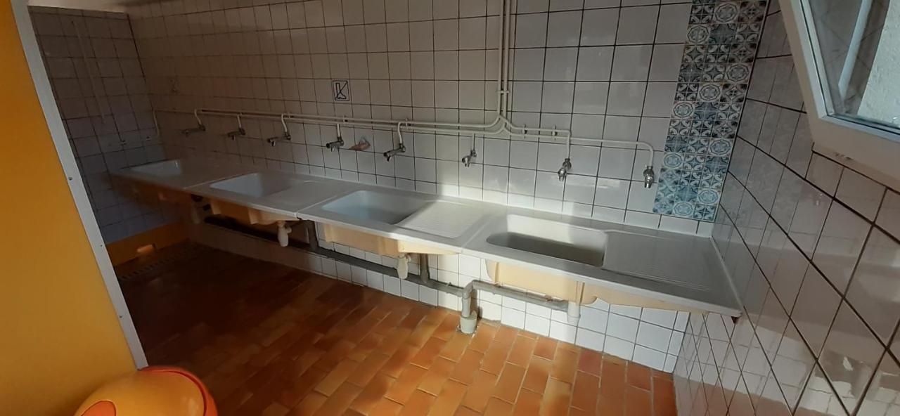 Tente Cabane Du Camping Hautoreille Bannes  Eksteriør billede